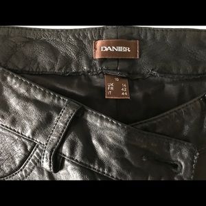 Danier leather pants. Great condition. Lined.